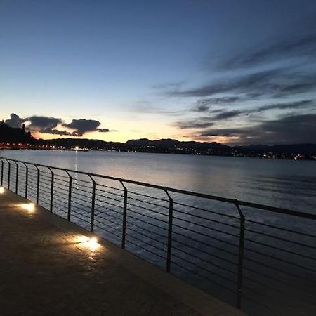 Doctor House Desenzano Leilighet Desenzano del Garda Eksteriør bilde