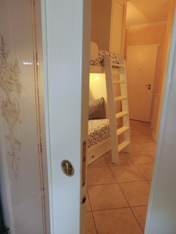 Doctor House Desenzano Leilighet Desenzano del Garda Eksteriør bilde
